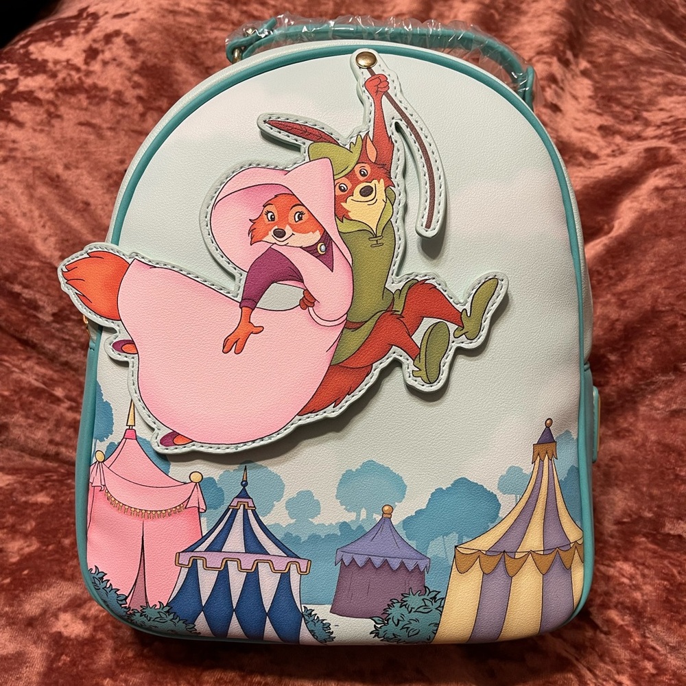 NWT Loungefly Robinhood mini backpack